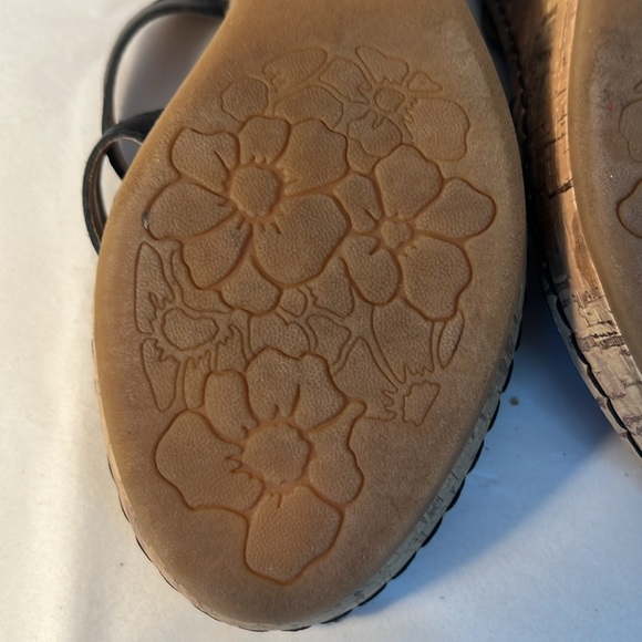 b.o.c. Leather Cork Wedge Sandals - Picture 6 of 8